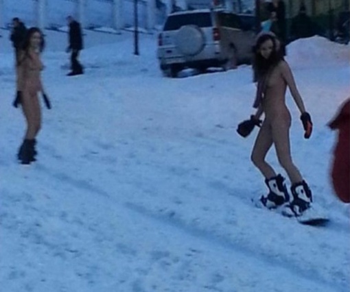 Ролики с голые девушки на улицах москвы ▶️ Наиболее подходящие XXX-ролики