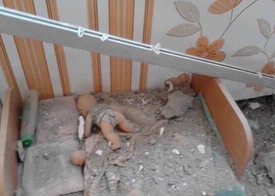В Краматорске снаряд пробил крышу детского сада фото 1
