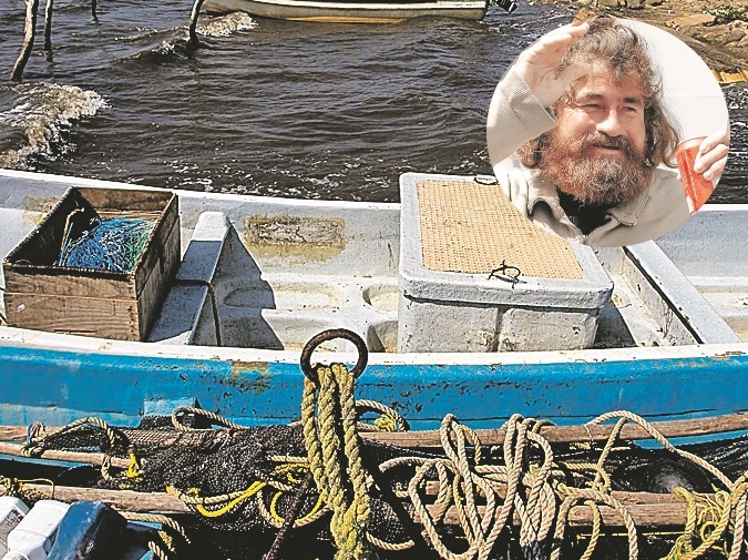 Рыбак, год дрейфовавший в море, до сих пор боится воды фото 1