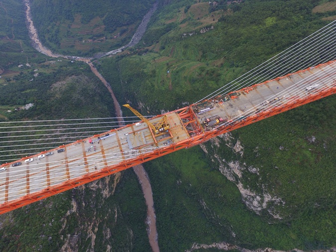 Картинки по запросу В Китае закончили строительство самого высокого моста в мире