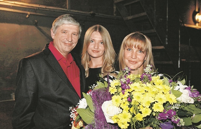 Елена Проклова с бывшим супругом и дочерью.