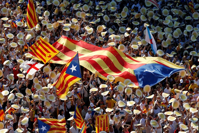 Власти Каталонии приступили к разработке цельного удостоверения личности