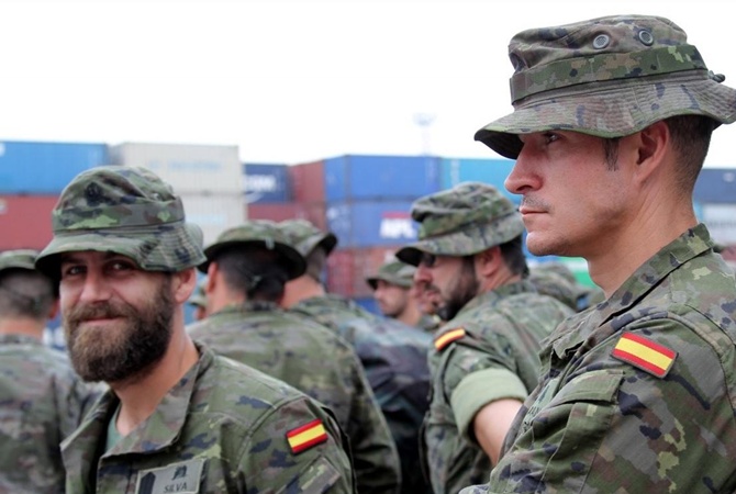 В Латвию прибыли испанские танки и военные