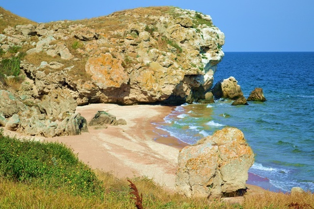 Дикие пляжи Крыма: тет-а-тет с природой